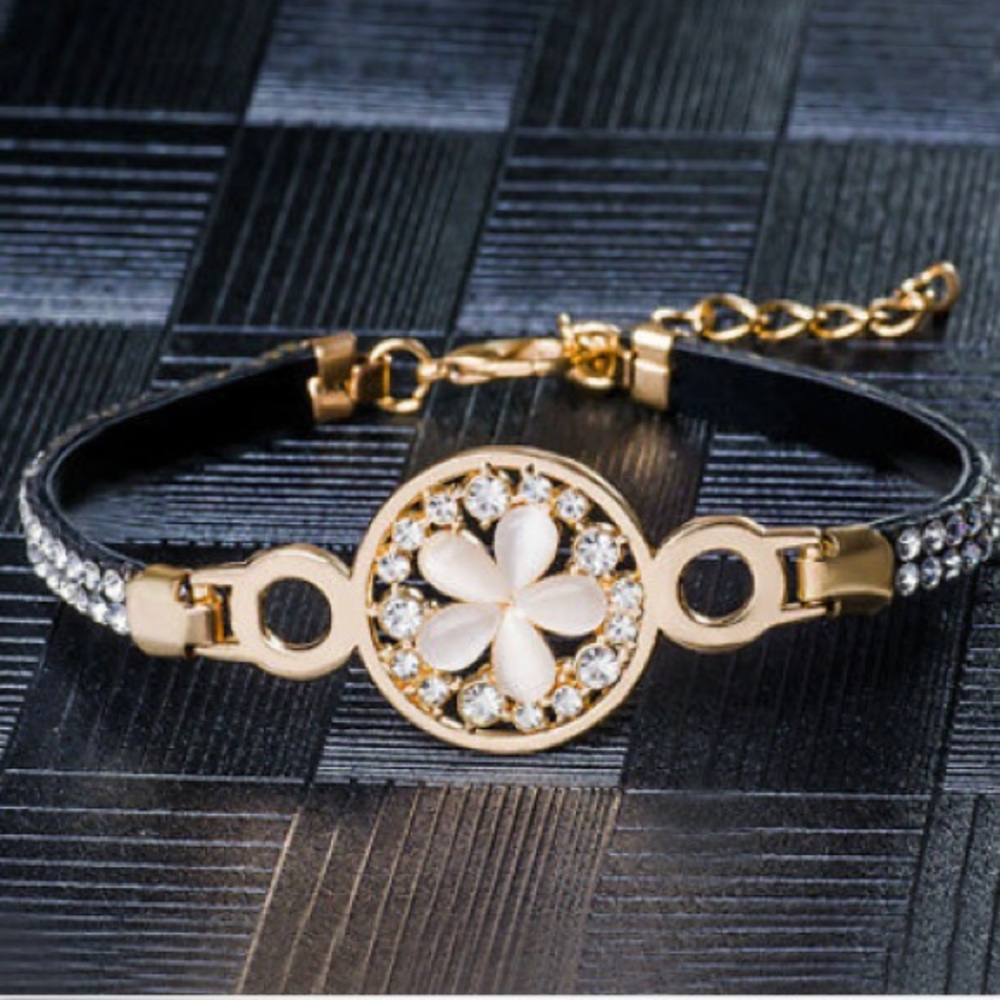 ❤️gorgeous flower rhinestone adjustable bracelet
